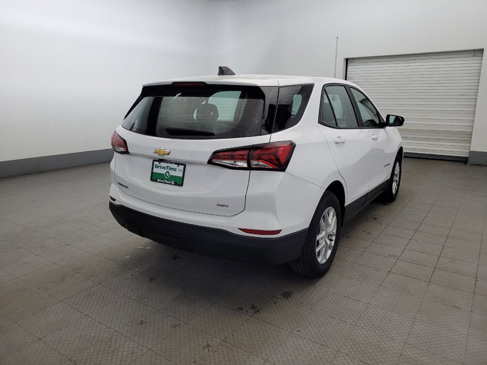 Used 2024 Chevrolet Equinox LS image 9