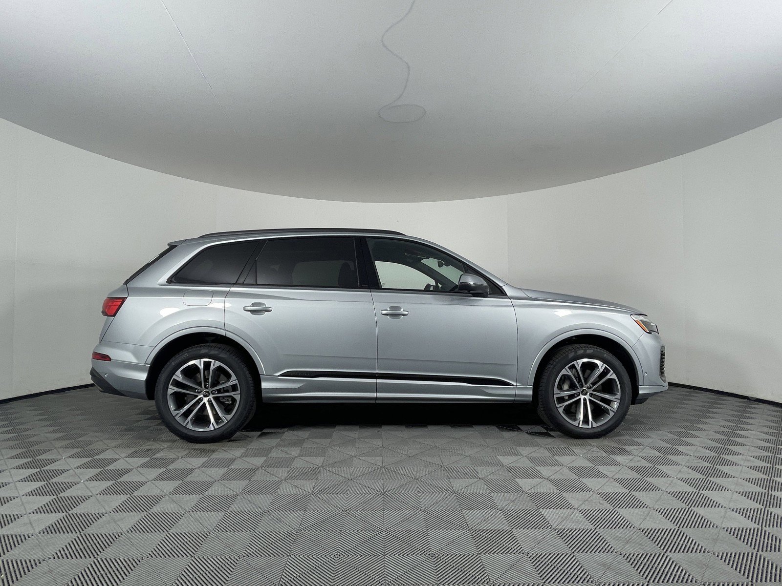 New 2025 Audi Q7 Premium image 18