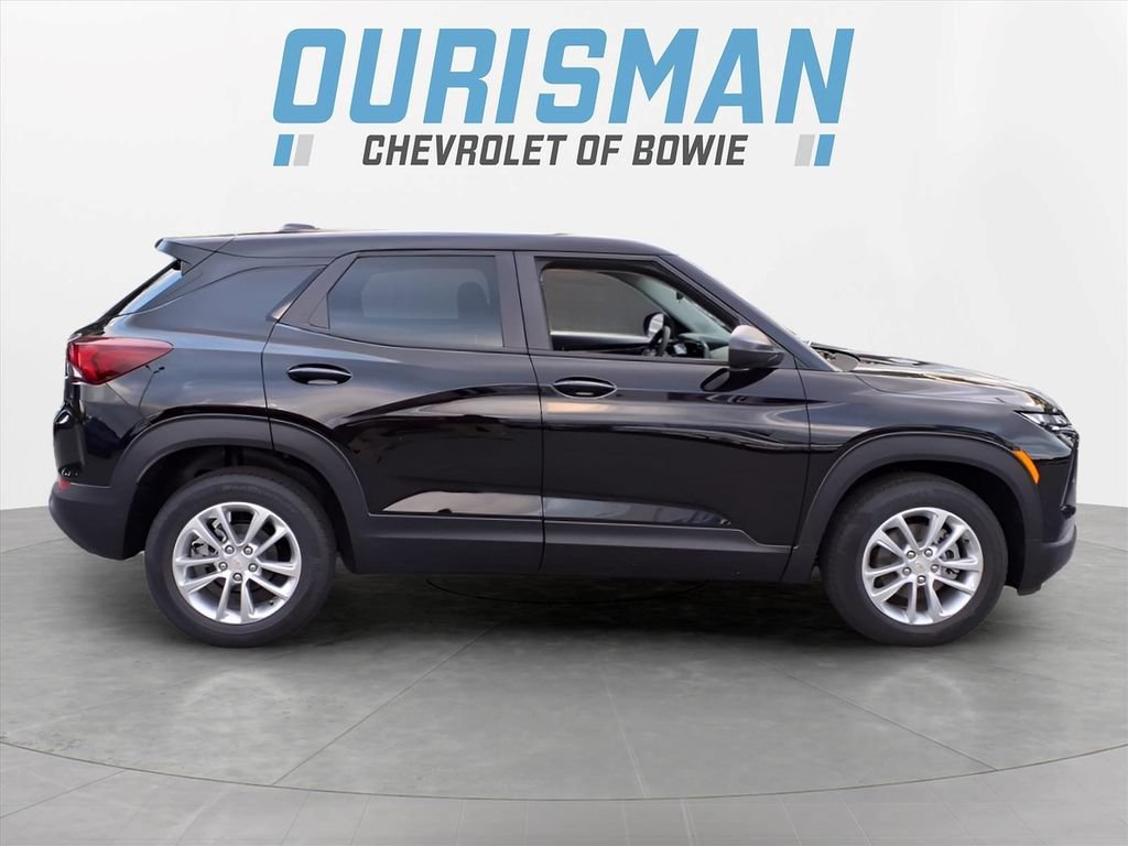 New 2026 Chevrolet TrailBlazer LS w/ LS Convenience Package FWD image 2