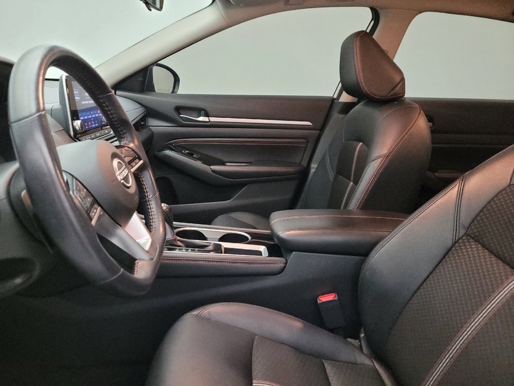 Used 2023 Nissan Altima 2.5 SR FWD image 17