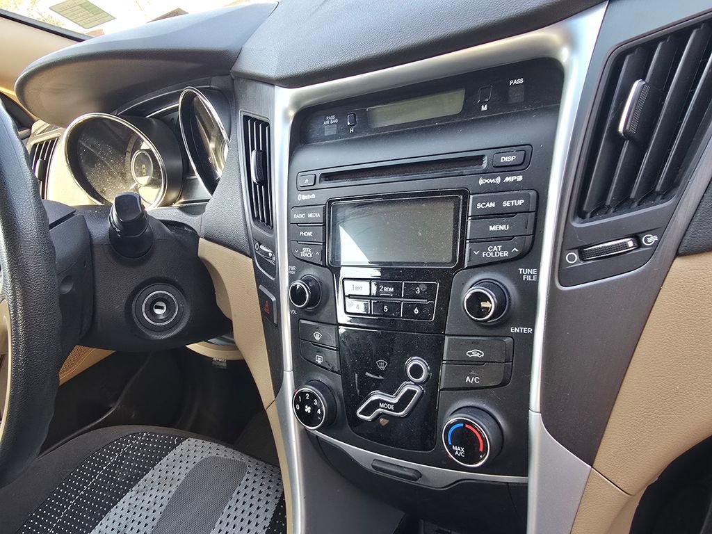 Used 2013 Hyundai Sonata GLS image 7