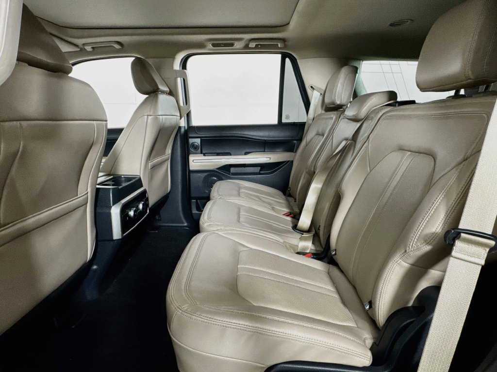 Used 2022 Ford Expedition Limited AWD/4WD image 10