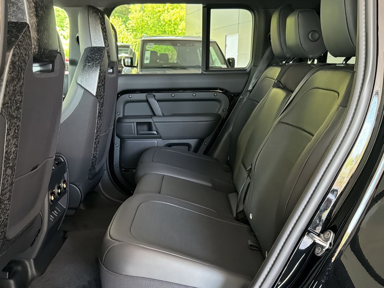 New 2026 Land Rover Defender 110 OCTA AWD/4WD image 15