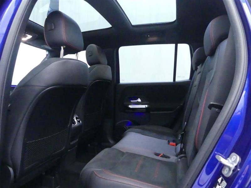 Used 2023 Mercedes-Benz GLB 250 w/ AMG Line image 21