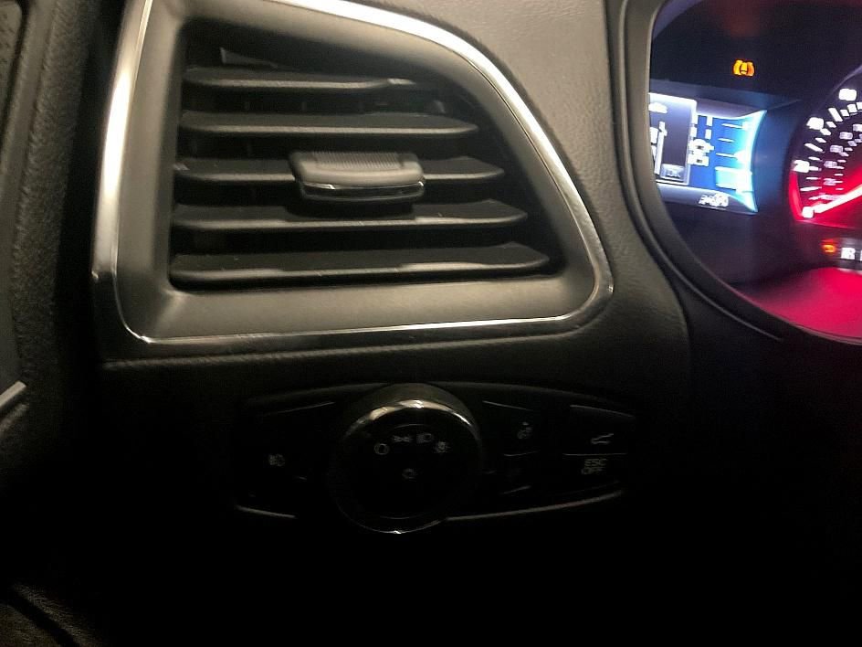 Used 2024 Ford Edge ST w/ Equipment Group 401A AWD/4WD image 26