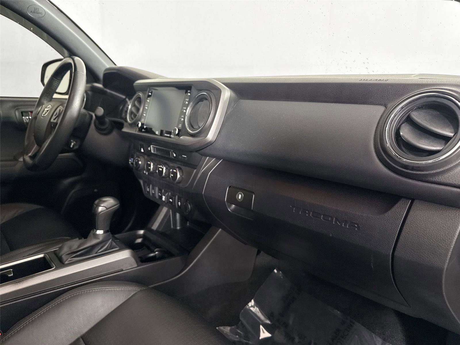 Used 2022 Toyota Tacoma TRD Off-Road w/ TRD Premium Off Road Package AWD/4WD image 55