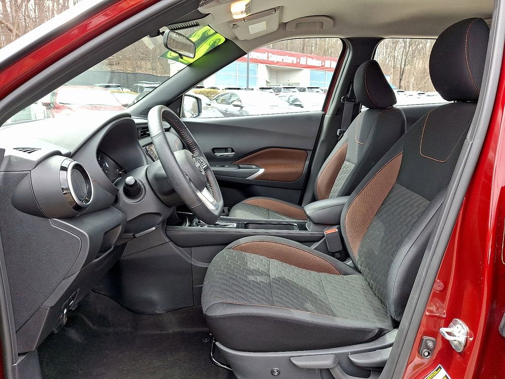 Used 2023 Nissan Kicks SR FWD image 14