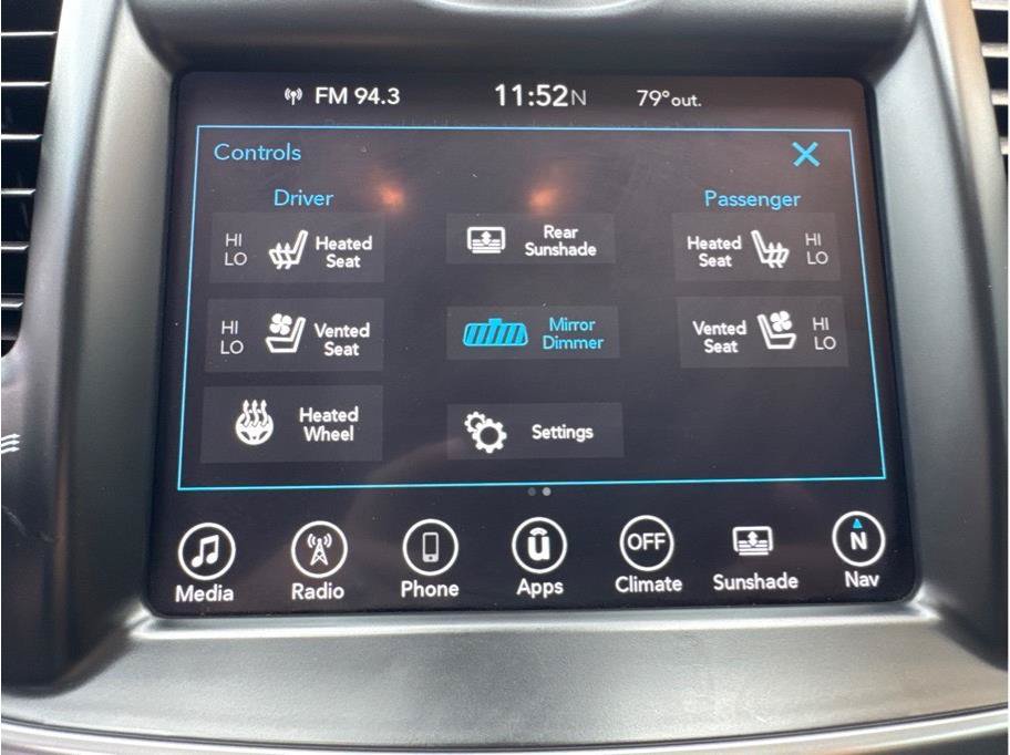 Used 2017 Chrysler 300 C w/ Safetytec Plus Group RWD image 33