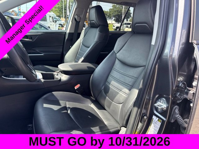 Used 2022 Toyota RAV4 XLE Premium FWD image 9