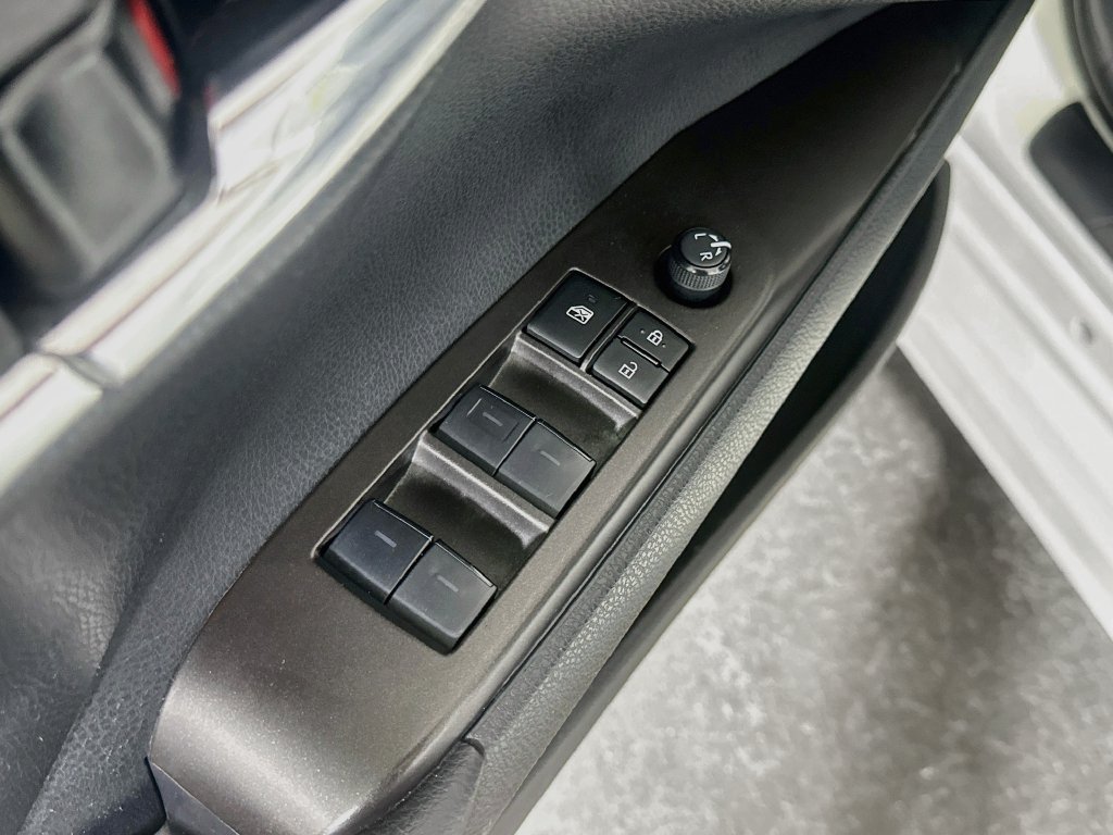 Used 2024 Toyota Camry SE FWD image 22