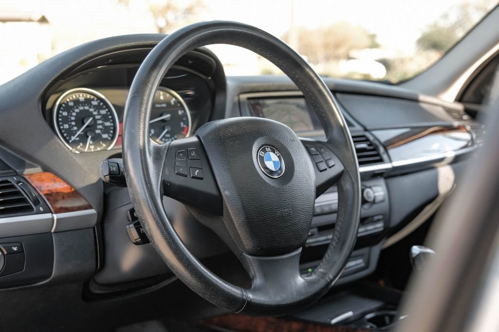 Used 2013 BMW X5 xDrive50i image 14