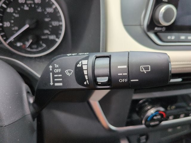 Used 2025 Nissan Rogue SV FWD image 25