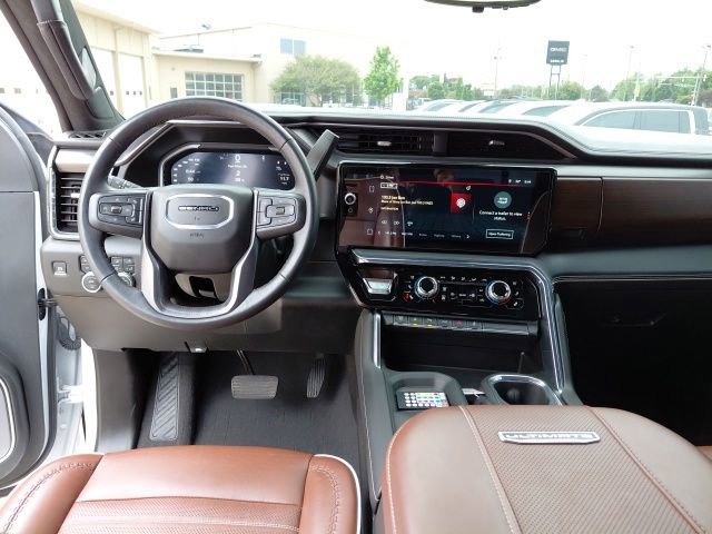 Used 2024 GMC Sierra 3500 Denali Ultimate AWD/4WD image 28