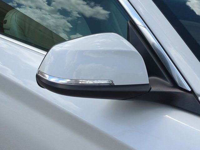 Used 2018 BMW 230i Convertible image 11