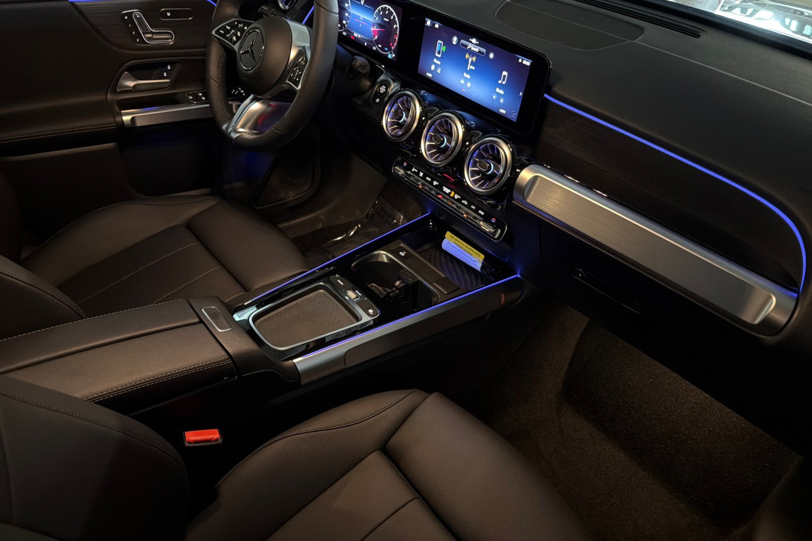 New 2026 Mercedes-Benz GLB 250 image 14