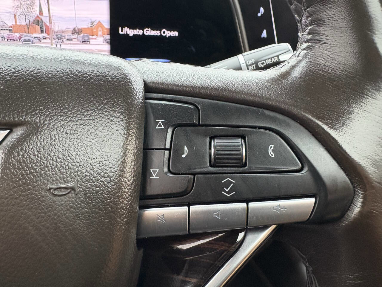 Used 2021 Cadillac Escalade ESV Premium Luxury image 51