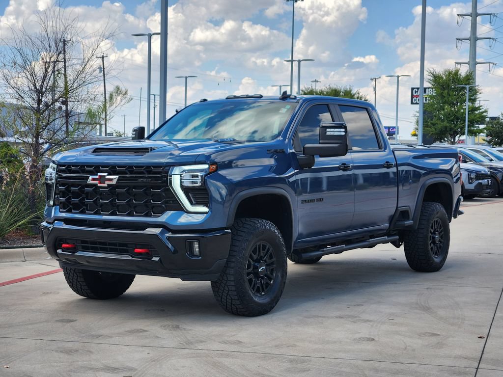 Used 2024 Chevrolet Silverado 2500 ZR2 w/ Technology Package AWD/4WD image 2