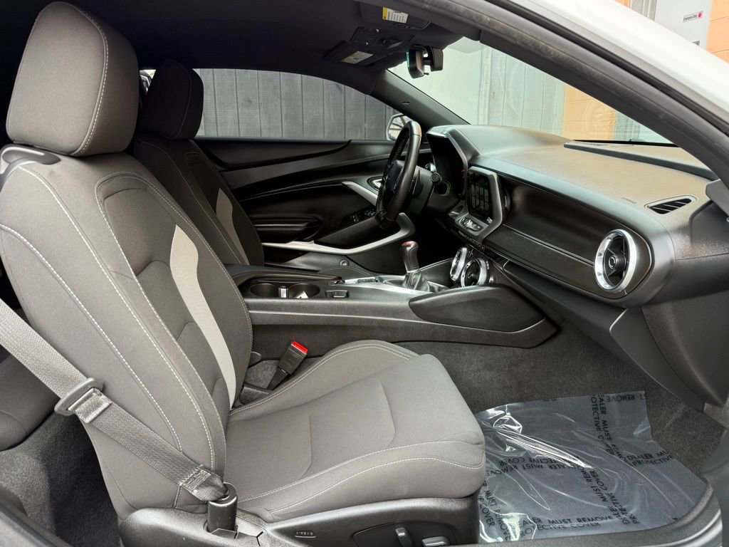 Used 2018 Chevrolet Camaro SS image 15