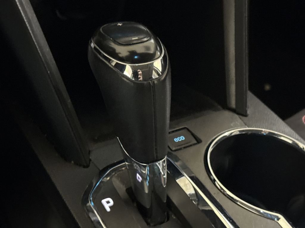 Used 2016 Chevrolet Equinox LTZ w/ Enhanced Convenience Package FWD image 17