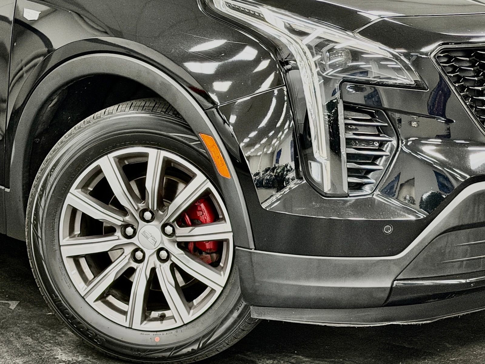 Used 2021 Cadillac XT4 Sport image 4