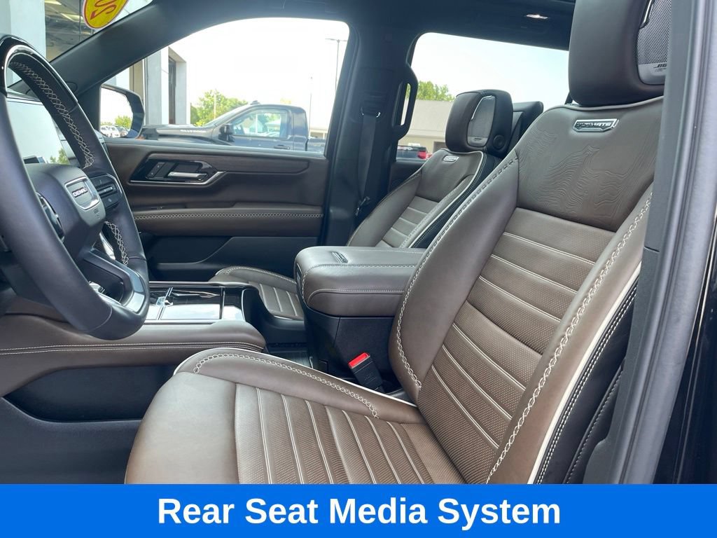 Used 2025 GMC Yukon XL Denali Ultimate AWD/4WD image 12