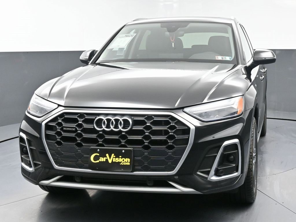 Used 2023 Audi Q5 e Premium w/ Convenience Package image 5