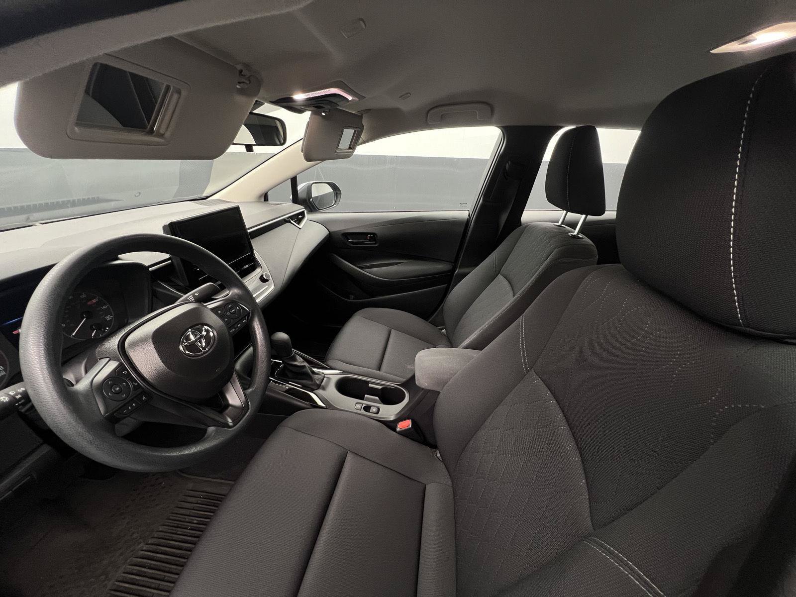 Used 2025 Toyota Corolla LE w/ Convenience Package FWD image 9