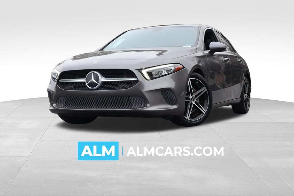 Used 2022 Mercedes-Benz A 220 image 1