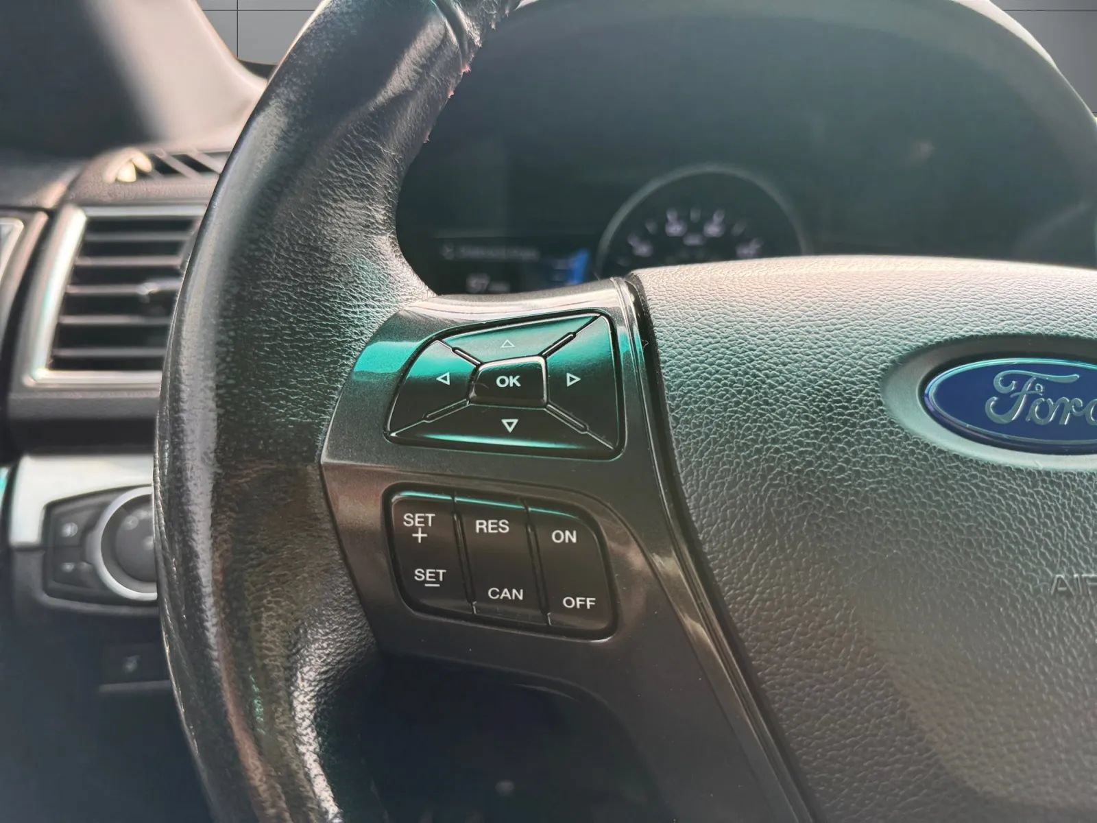 Used 2016 Ford Explorer Sport AWD/4WD image 28