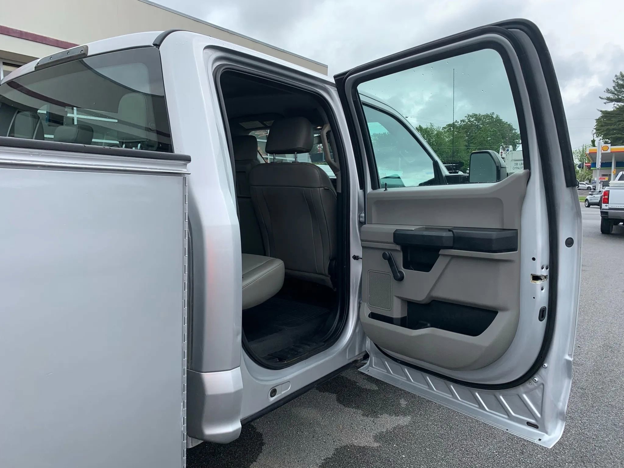 Used 2017 Ford F350 XL AWD/4WD image 25