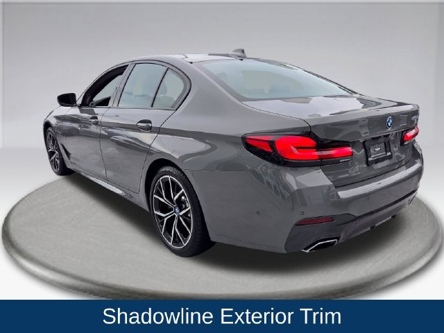 Used 2022 BMW 530e w/ Premium Package RWD image 17