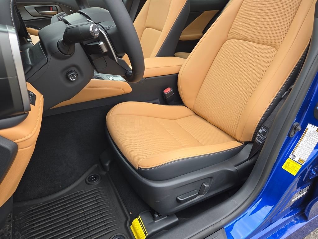 New 2026 Lexus IS 350 F Sport AWD/4WD image 6