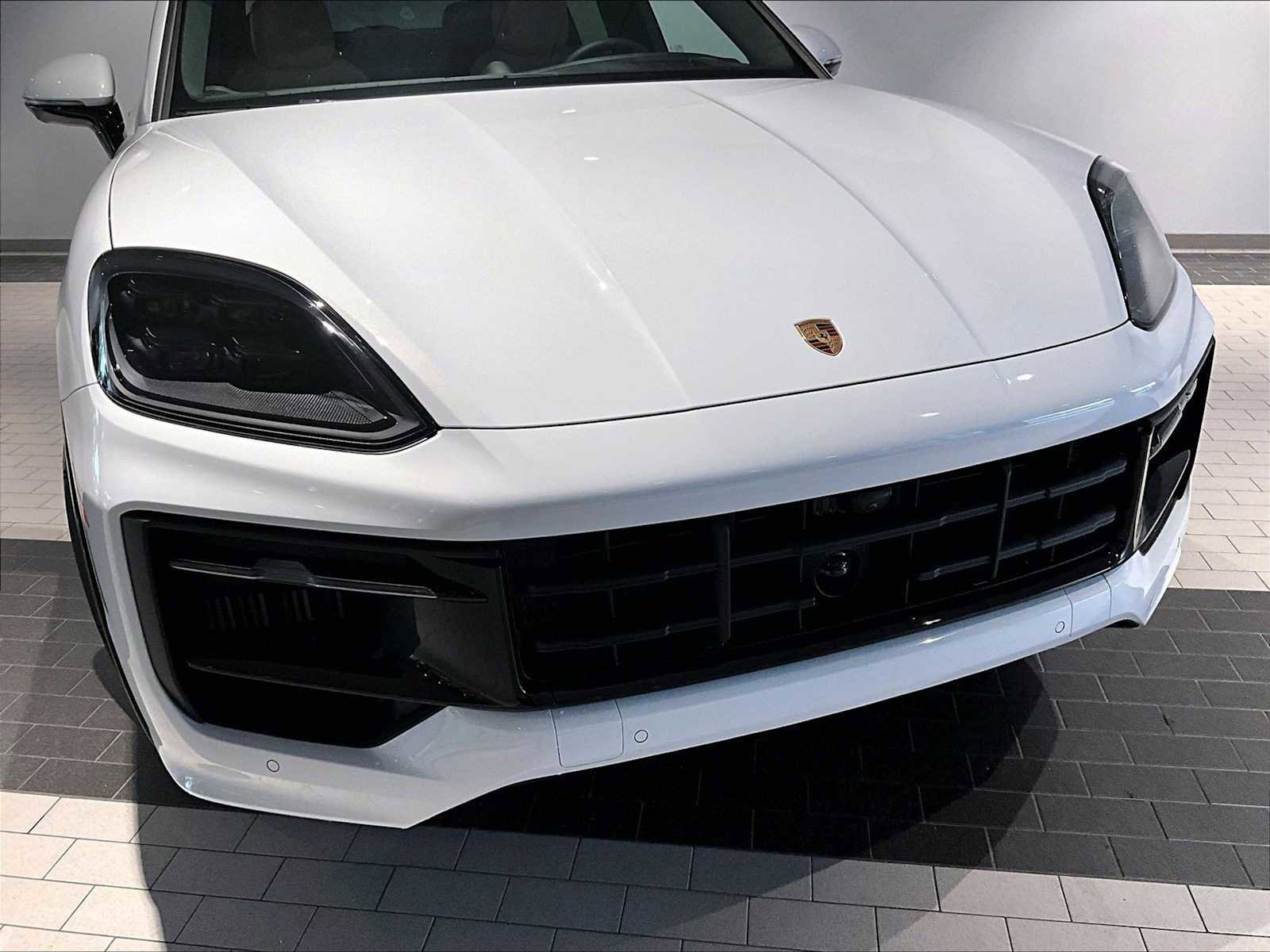 New 2026 Porsche Cayenne GTS image 30