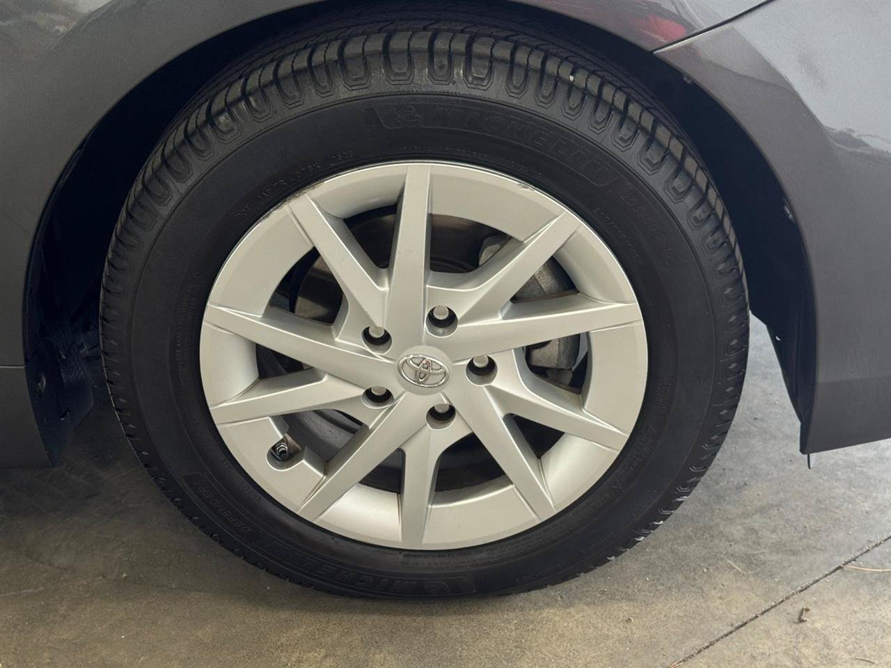 Used 2012 Toyota Prius V Three FWD image 32