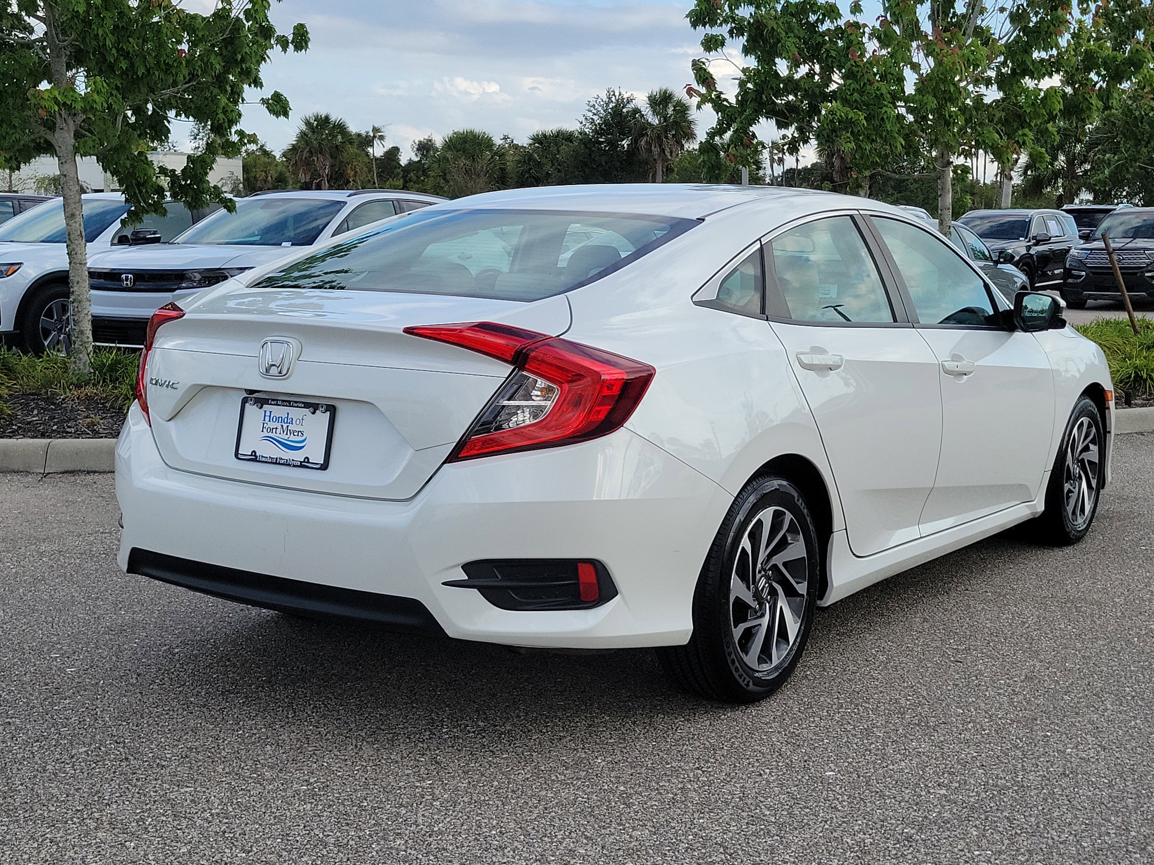 Used 2016 Honda Civic EX image 4