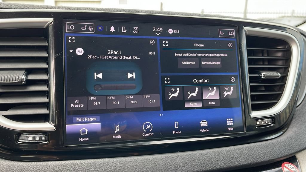 Used 2024 Chrysler Pacifica Touring-L FWD image 25