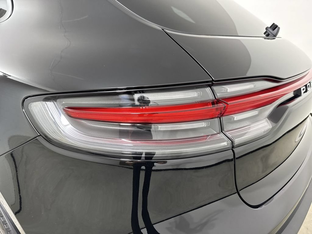 New 2026 Porsche Macan AWD/4WD image 18