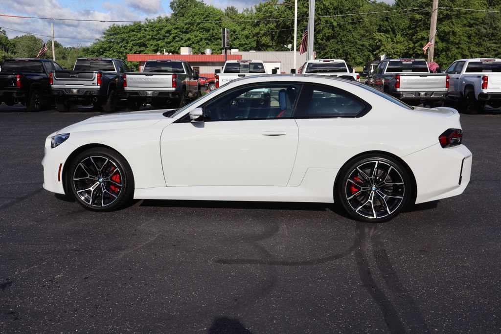 Used 2025 BMW M2 RWD image 31