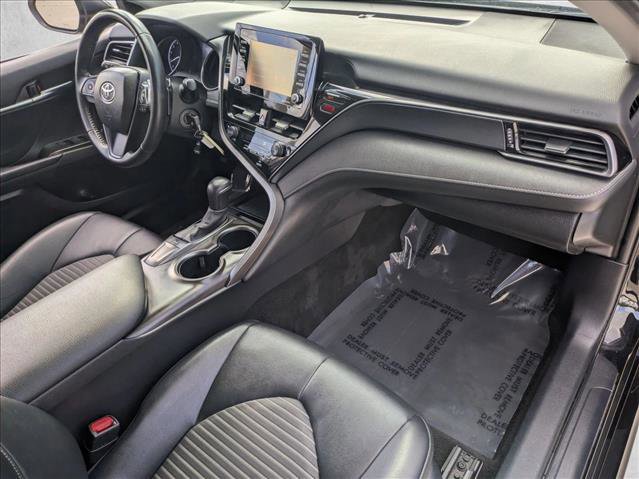 Used 2023 Toyota Camry SE image 19
