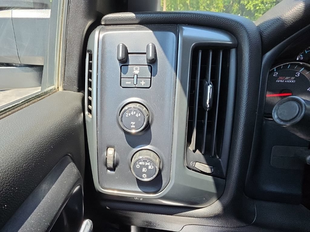 Used 2019 Chevrolet Silverado 3500 LT w/ LT Convenience Package AWD/4WD image 9