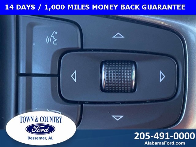 Used 2024 Chevrolet Suburban Z71 w/ Luxury Package image 21