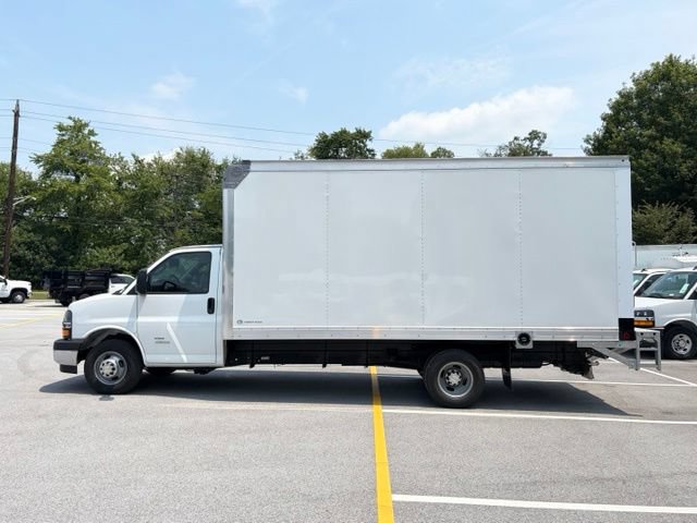New 2026 Chevrolet Express 4500 w/ Power Convenience Package RWD image 4