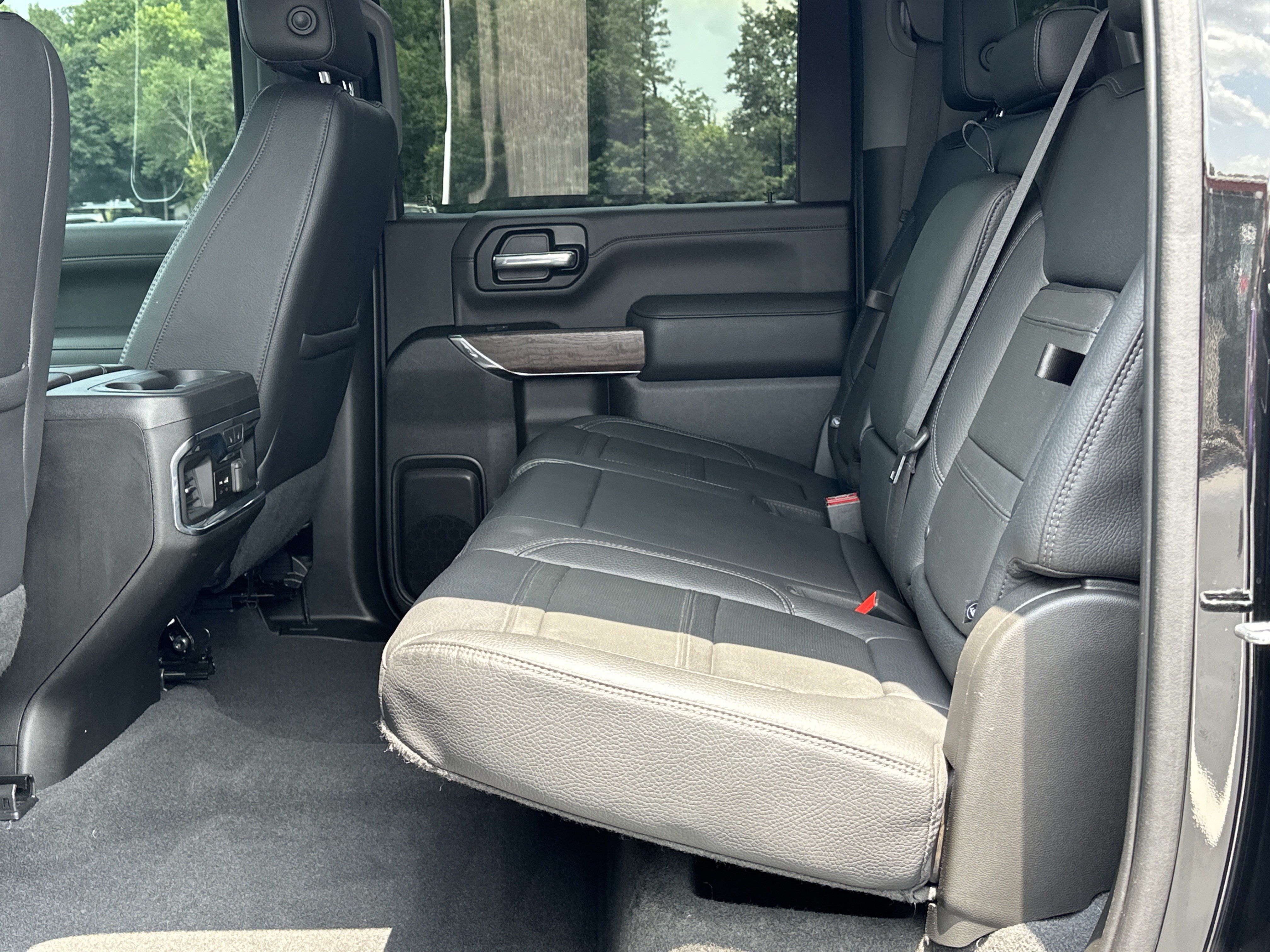 Used 2023 GMC Sierra 3500 Denali w/ Denali Black Diamond Edition AWD/4WD image 15