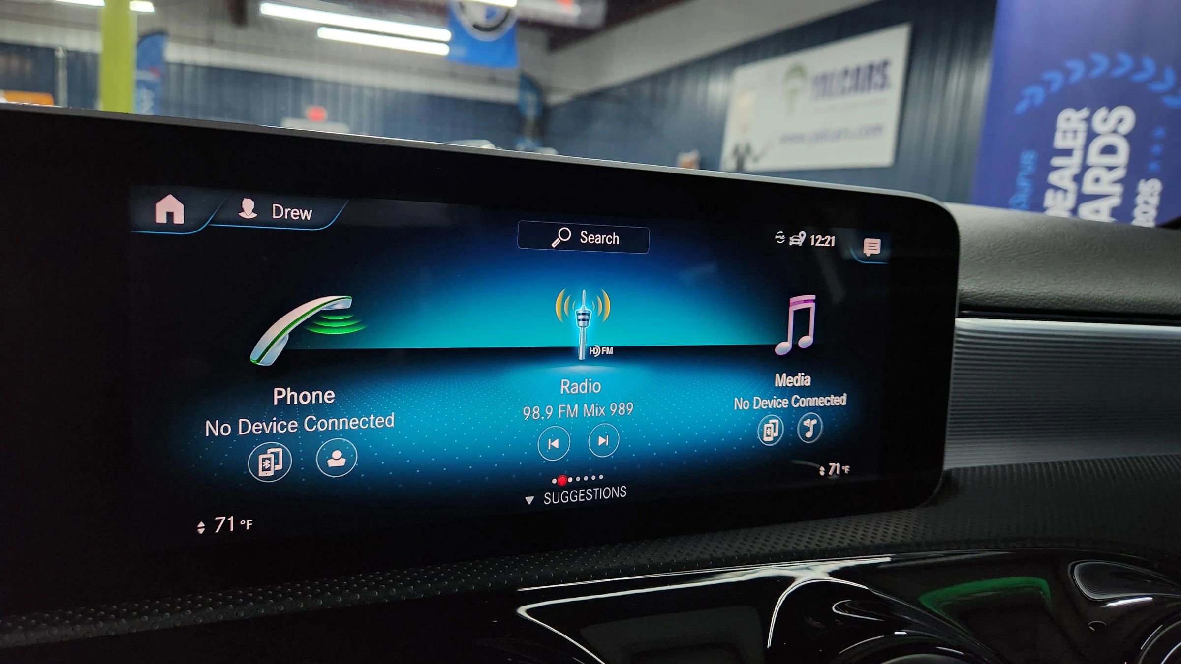 Used 2020 Mercedes-Benz A 220 4MATIC w/ Premium Package image 35