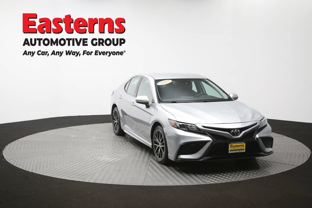 Used 2021 Toyota Camry SE w/ Carpet Mat Package (TMS) FWD image 50