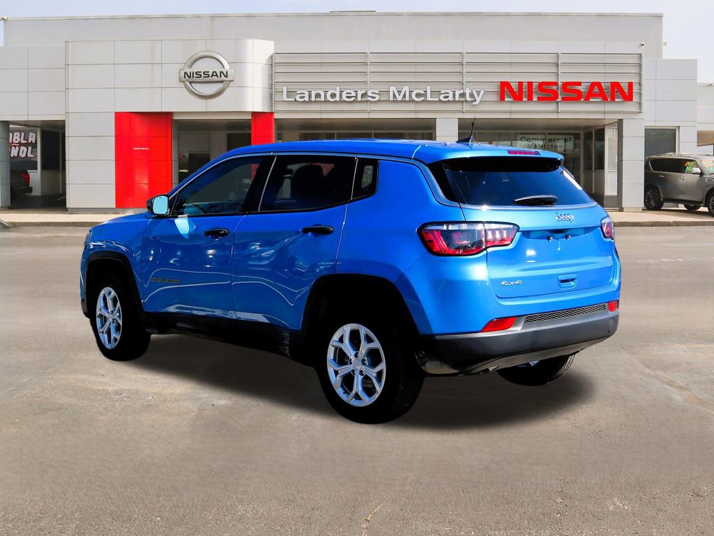 Used 2024 Jeep Compass Sport image 5