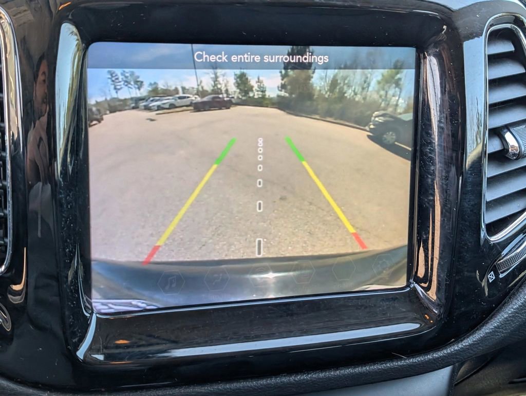 Used 2021 Jeep Compass Limited w/ Sun and Sound Group AWD/4WD image 24