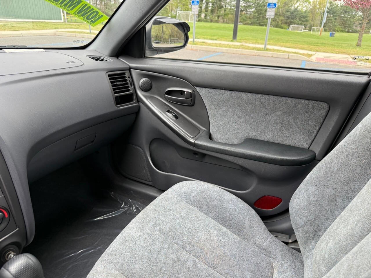 Used 2002 Hyundai Elantra GLS FWD image 11