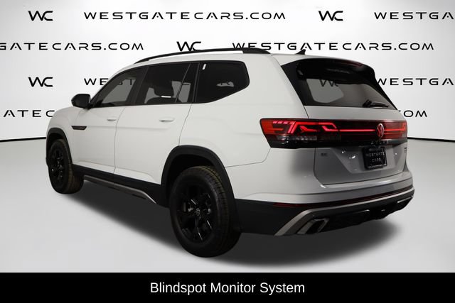 Used 2025 Volkswagen Atlas Peak Edition SE AWD/4WD image 11
