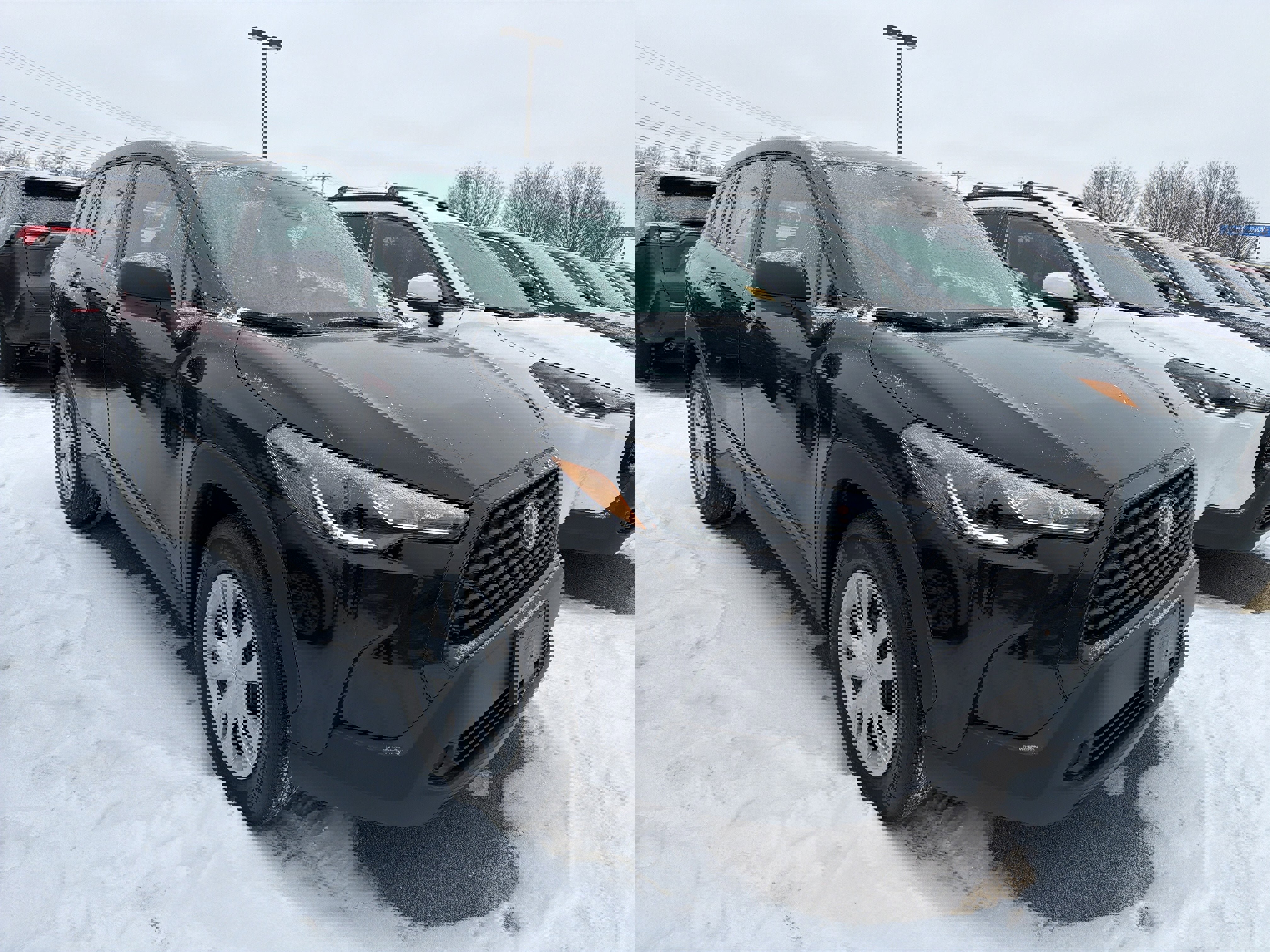 Used 2023 Toyota Corolla Cross L image 2